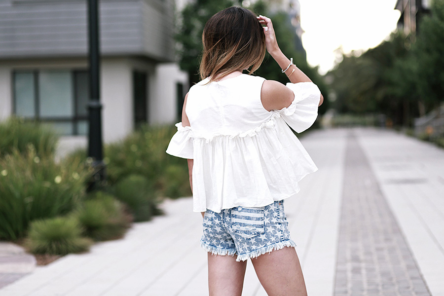 pixie market white top target star shorts sam and libby gladiator sandals 4