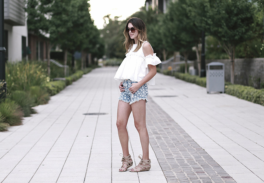 pixie market white top target star shorts sam and libby gladiator sandals 7