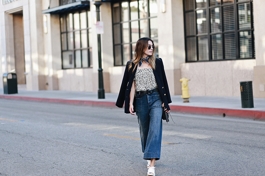 Wide Leg Jeans: A Stylish Resurgence Redefining Street Street